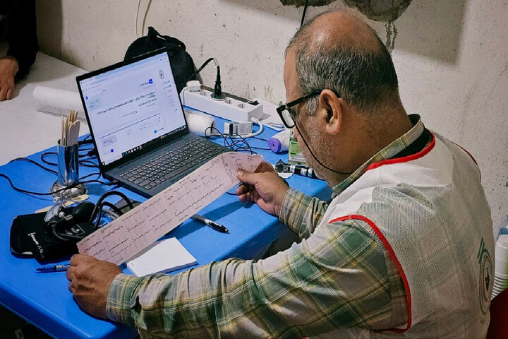 ارائه خدمات بهداشتی و درمانی در موکب حرم مطهر بانوی کرامت