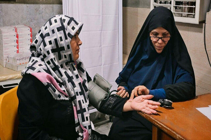 ارائه خدمات بهداشتی و درمانی در موکب حرم مطهر بانوی کرامت