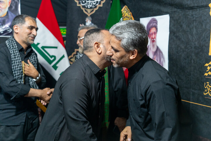 تقدیر مدیر موکب حرم مطهر بانوی کرامت از موکب‌داران عراقی مسیر مشایه