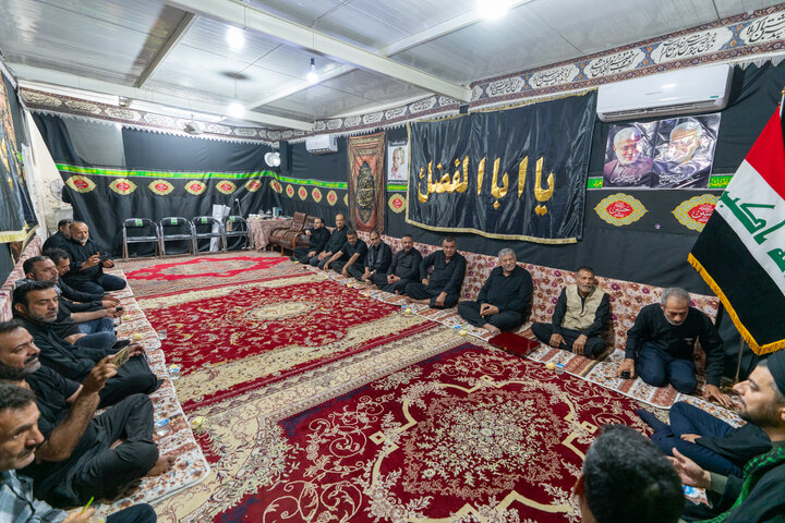 تقدیر مدیر موکب حرم مطهر بانوی کرامت از موکب‌داران عراقی مسیر مشایه