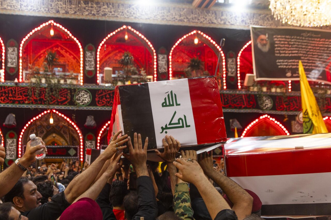 Funeral procession for a number of Popular Mobilization Forces martyrs in Al-Abbas Shrine (+Photos)