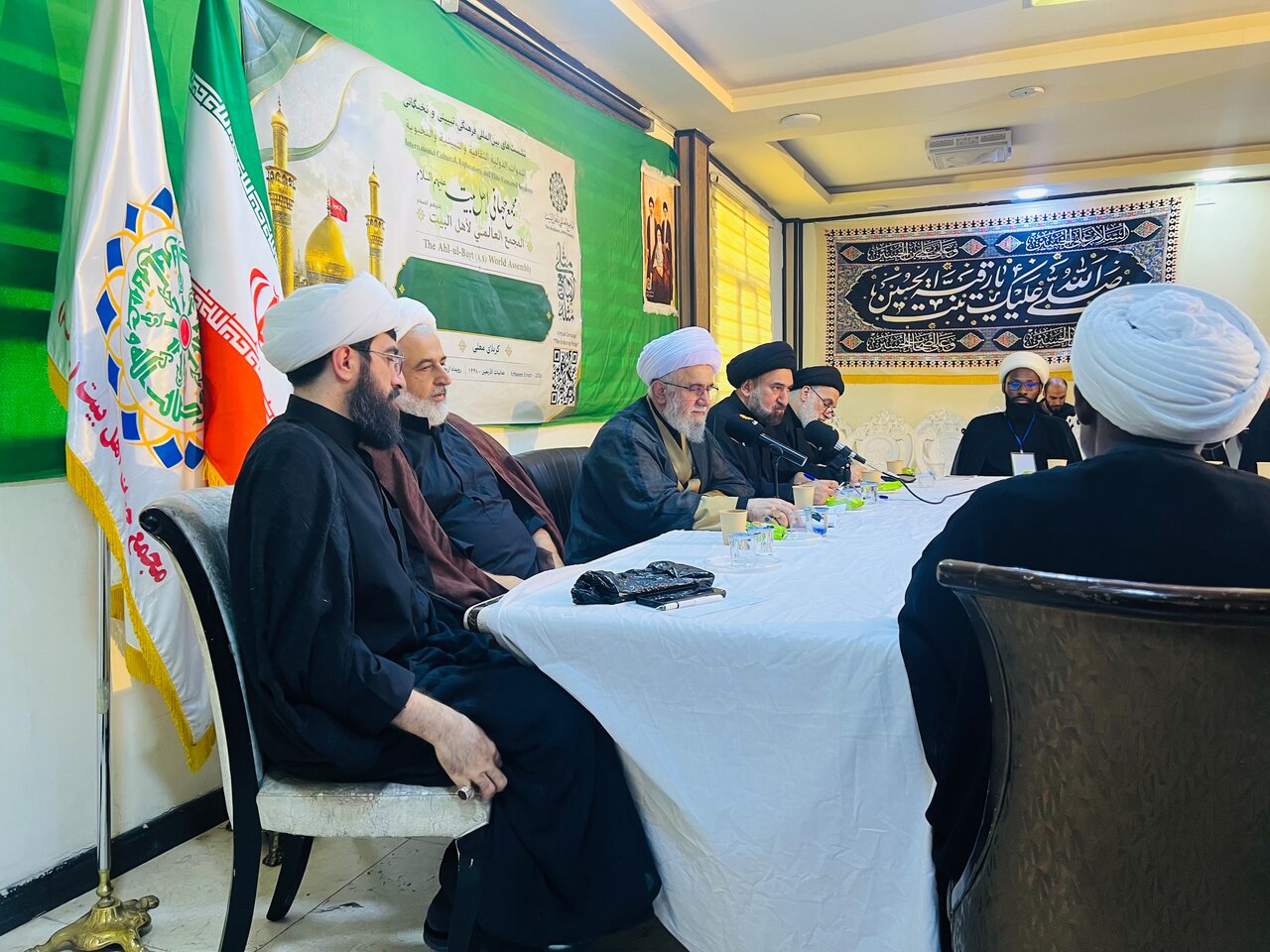 Wanafunzi wa Afrika Wanaosoma Nchini Iraq Wakutana na Ayatollah Ramezani Kujadili Uenezi wa Mafundisho ya Uislamu Barani Afrika +Picha