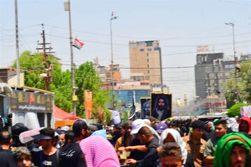 تقرير مصور/  شارع قبلة الإمام العباس (ع) يغصُّ بآلاف الزائرين