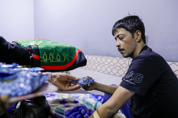 Photos: Presence of Caravan of "Envoys of Compassionate Imam (AS)" at Hazrat Batoul Hospital in the City of Kut, Iraq