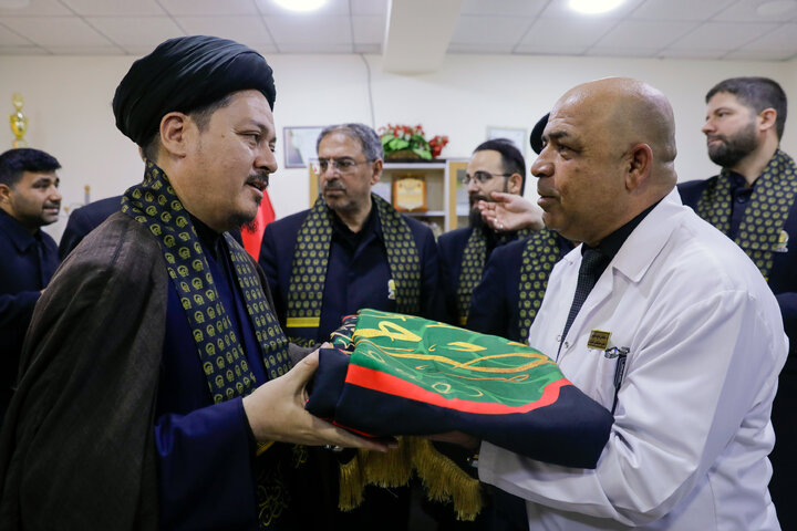 Photos: Presence of Caravan of "Envoys of Compassionate Imam (AS)" at Hazrat Batoul Hospital in the City of Kut, Iraq