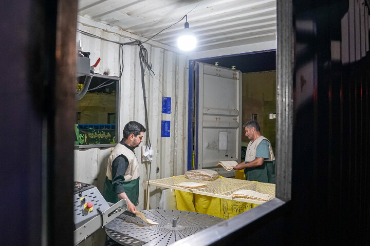 Photos: Establishment of Bakery by Razavi Servants at Mehran Border