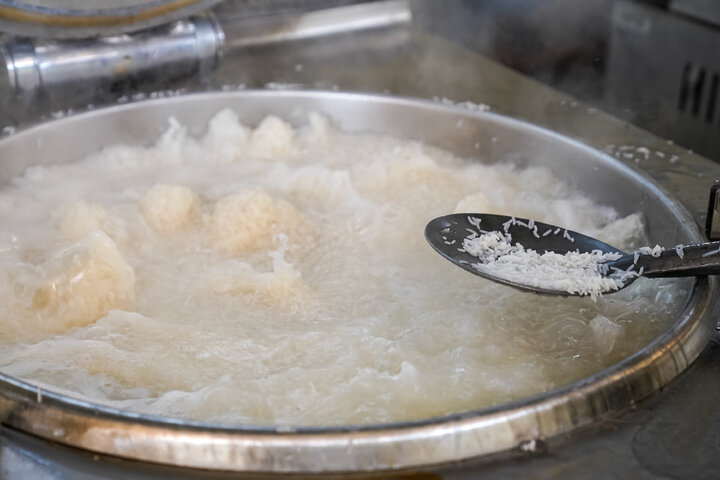 Photos: Central Kitchen of Astan Quds Razavi at Mehran Border