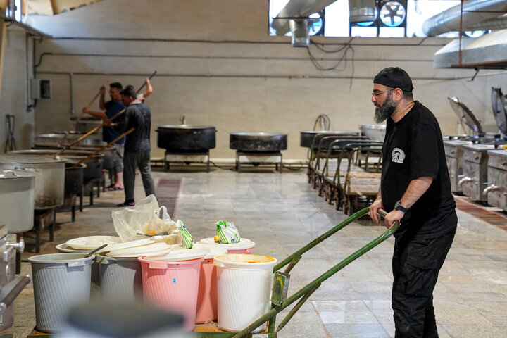Photos: Central Kitchen of Astan Quds Razavi at Mehran Border