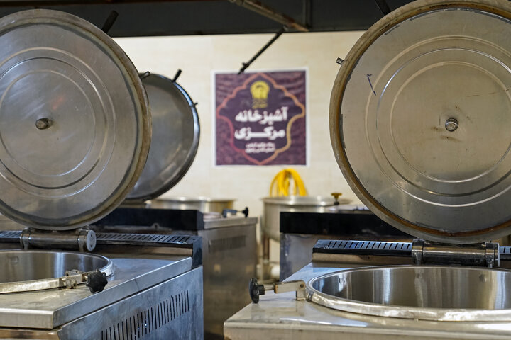 Photos: Central Kitchen of Astan Quds Razavi at Mehran Border