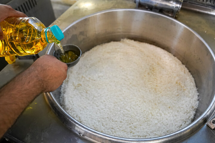Photos: Central Kitchen of Astan Quds Razavi at Mehran Border