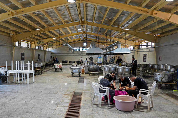 Photos: Central Kitchen of Astan Quds Razavi at Mehran Border