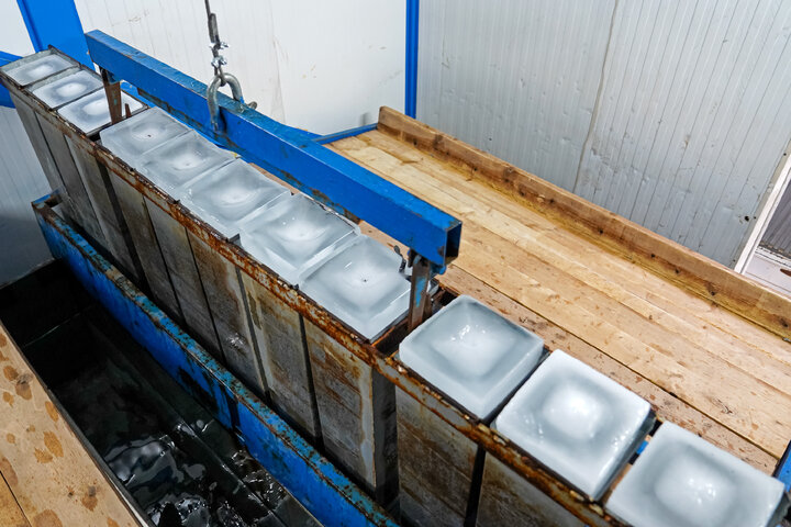 Photos: Ice-Making Factory of Astan Quds Razavi at Mehran Border