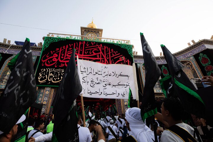 تقرير مصور/ حضور مميز لموكب بني عامر الحسيني في أربعينية الإمام الحسين(ع) بمدينة كربلاء المقدسة