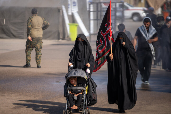 Photos: Millions of pilgrims walk from Najaf to Karbala in Arbaeen pilgrimage