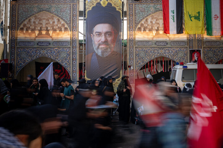 Photos: Millions of pilgrims walk from Najaf to Karbala in Arbaeen pilgrimage