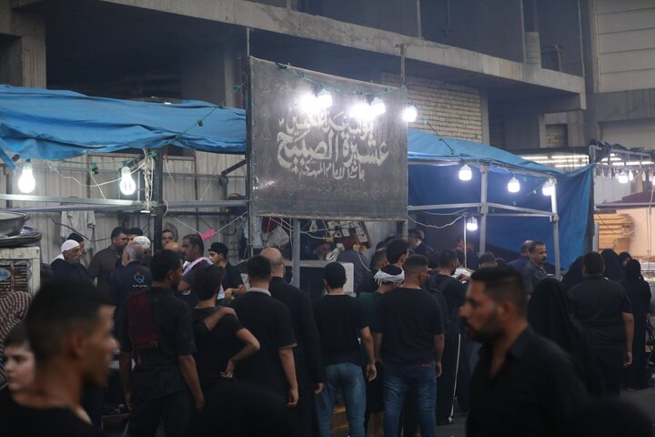 تقرير مصور/ موكب عشيرة "الصبيح" يقدم خدماته لزوار الأربعين الحسيني في كربلاء وبغداد