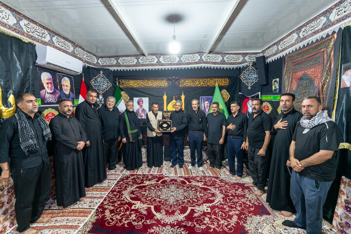 Photos: Director of Mawkib of Hazrat Masoumeh Holy Shrine Appreciates Iraqi Mawkib Organizers on Arbaeen Route