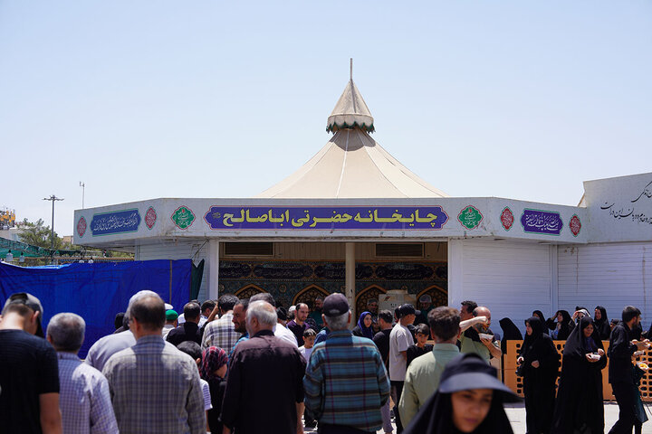 Photos: Hosting Arbaeen Pilgrims at Hazrat Masoumeh Shrine