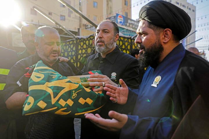 Photos: Presence of Caravan of "Envoys of Compassionate Imam" among Mawkib Organizers of Najaf