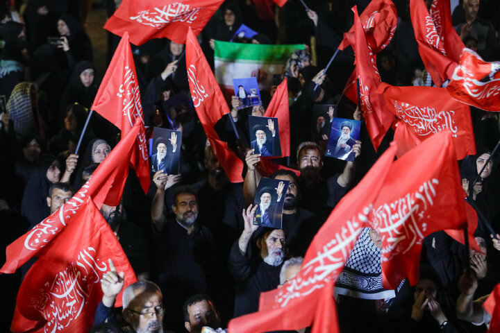 Photos: Presence of Caravan of "Envoys of Compassionate Imam (a.s.)" at Arbaeen Pilgrimage Route in Najaf