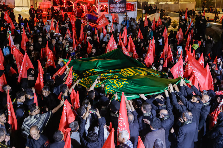 Photos: Presence of Caravan of "Envoys of Compassionate Imam (a.s.)" at Arbaeen Pilgrimage Route in Najaf
