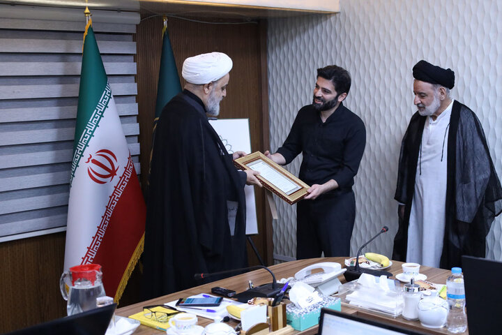 عکس خبری/ رونمایی از نشان چهلمین کنفرانس بین المللی وحدت اسلامی