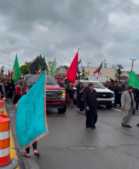 تقرير مصور/ مسيرة أربعينية الإمام الحسين (ع) في مدينة "ديربورن" بأمريكا