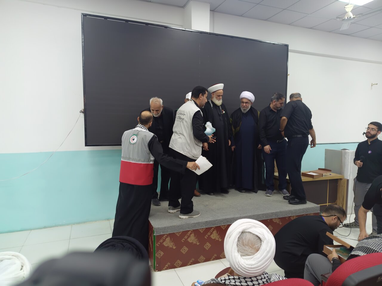 ویدیو | بازدید و سخنرانی آیت‌الله رمضانی در جمع پزشکان موکب دانشگاه اهل‌بیت(ع) عراق
