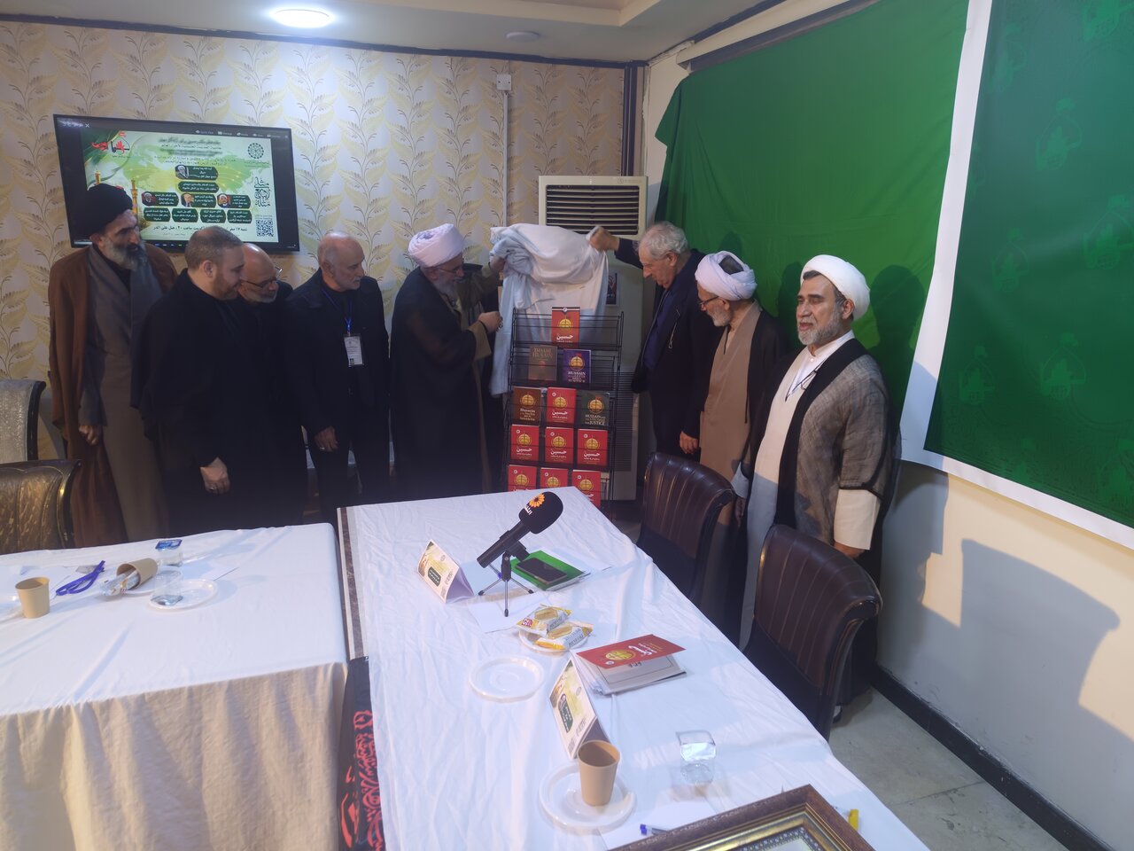 آیت‌الله رمضانی در نشست امام حسین(ع) از دیدگاه ادیان و مذاهب: مکتب حسینی فقط متعلق به مسلمانان نیست