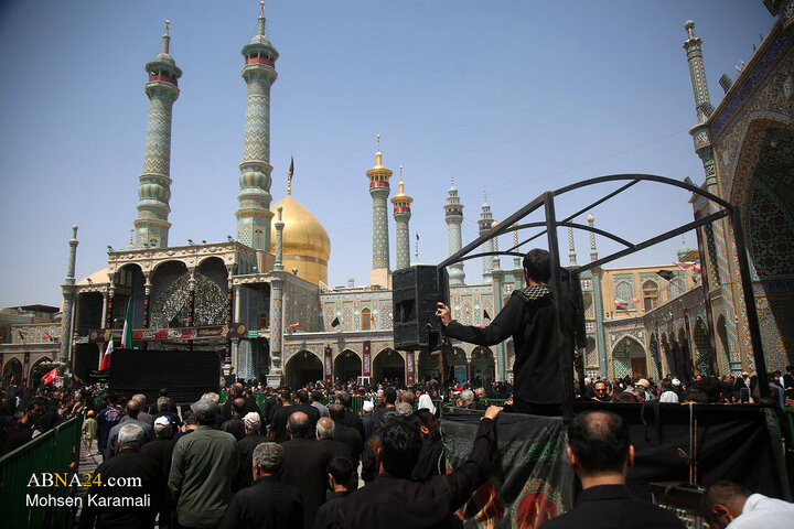 Trauerzeremonien des Arba'in von Hussein im Heiligtum Ihrer Heiligkeit Fatima Masuma (Friede sei mit ihr)