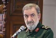 ڕاوێژکاری سەربازی ڕێبەری باڵای ئێران: لەوانەیە ئەمریکا هێرشی زەوینی بکاتە سەر ئێران