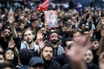 مراسم عزاداری اربعین با حضور هیئت‌های دانشجویی در جوار محل شهادت رهبر شهید انقلاب + تصاویر