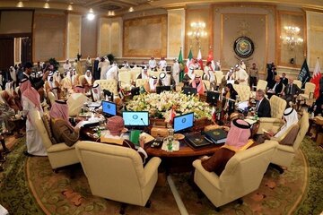 سی این این: امریکہ اور ایران کی کشیدگی کی سب سے بھاری قیمت خلیجی ممالک ادا کرتے ہیں