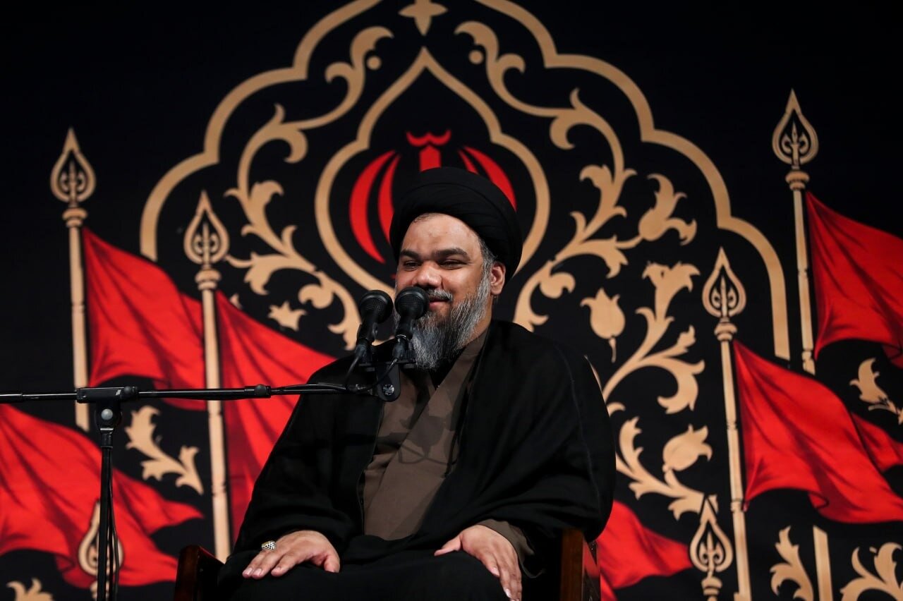Maelfu ya wanafunzi washiriki maombolezo ya Arubaini karibu na eneo la kuuawa kwa Ayatullah Sayyid Ali Khamenei +Picha