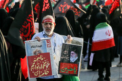 ڕێپێوانی بەجێماوانی ئەربەعین لە ئێران؛ هەزاران عاشقی ئیمام حسێن شین دەگێڕن