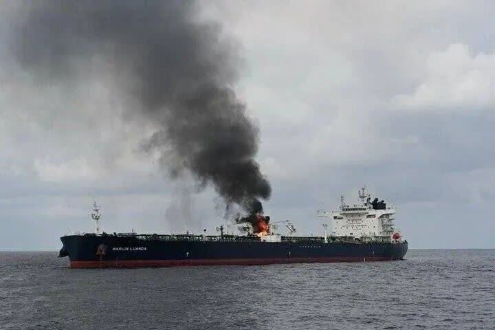Pag-atake gamit ang explosive boat sa barkong Indian sa Red Sea at paglubog nito