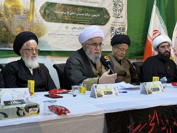 اربعین باید از یک حرکت آیینی به یک حرکت تمدن‌ساز جهانی تبدیل شود/ «مثلی لا یبایع مثله» تقابل همیشگی عقل و جاهلیت است