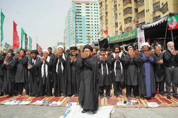 Photos: Arbaeen Noon Prayer in Karachi, Pakistan
