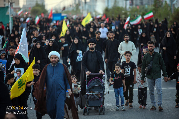تقرير مصور/ مسيرة أربعينية بمدينة قم للذين لم يحضروا في كربلاء المقدسة