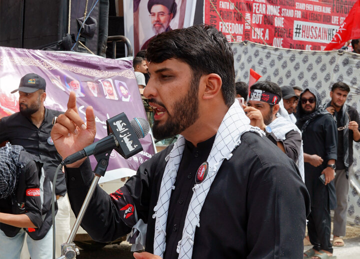 گزارش تصویری/ نماز ظهر اربعین در کراچی پاکستان