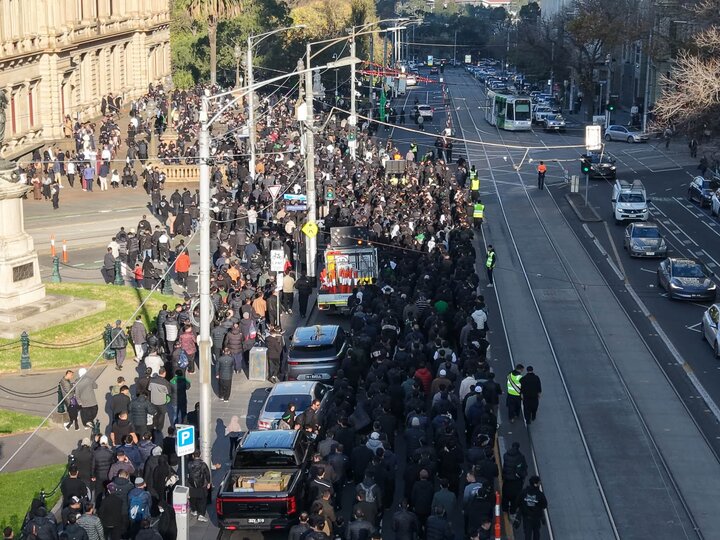 Melb