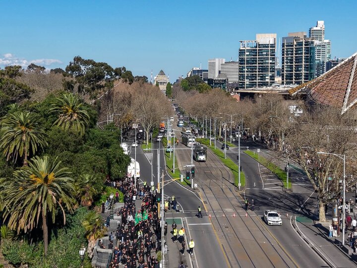 Melb
