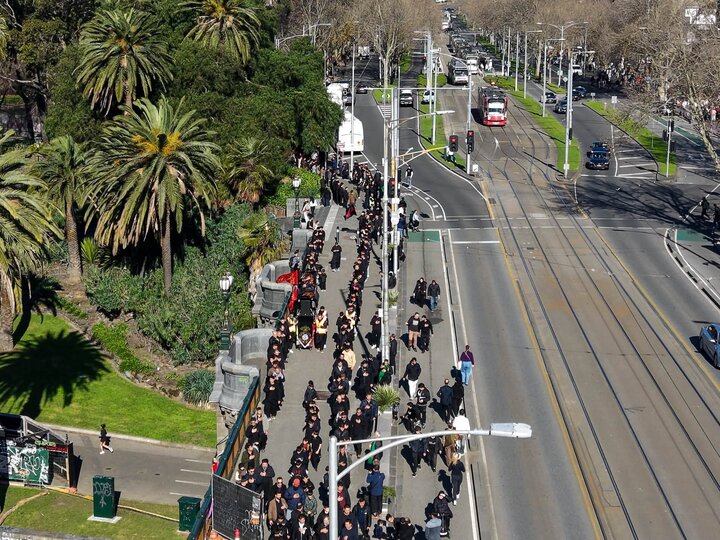 Melb