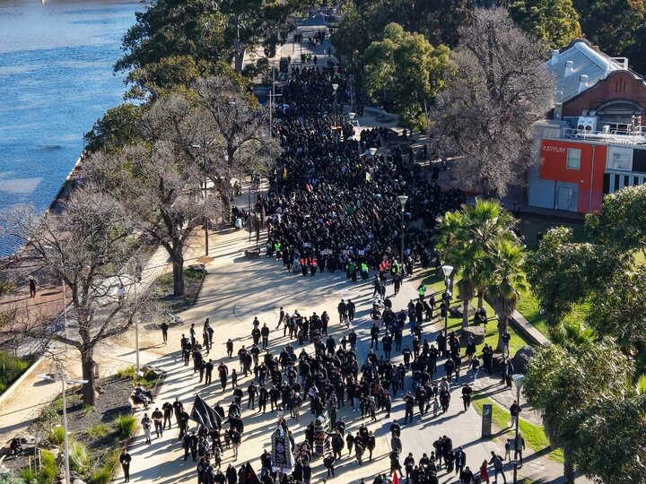 Melb