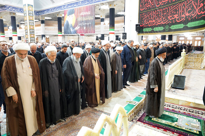 حضور پرشور عزاداران اربعین حسینی در حرم مطهر کریمه اهل بیت(س)