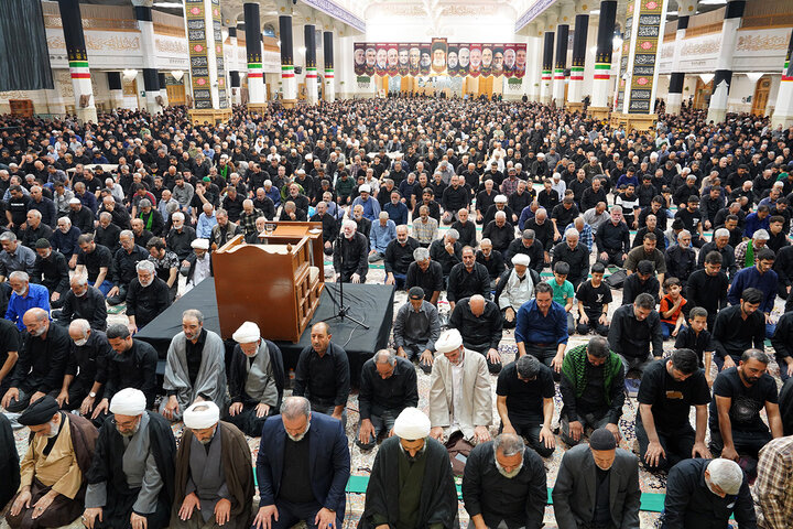 حضور پرشور عزاداران اربعین حسینی در حرم مطهر کریمه اهل بیت(س)