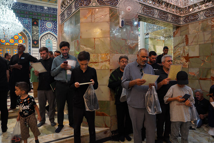 حضور پرشور عزاداران اربعین حسینی در حرم مطهر کریمه اهل بیت(س)
