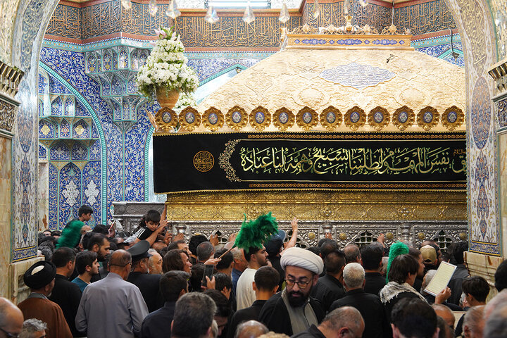 حضور پرشور عزاداران اربعین حسینی در حرم مطهر کریمه اهل بیت(س)