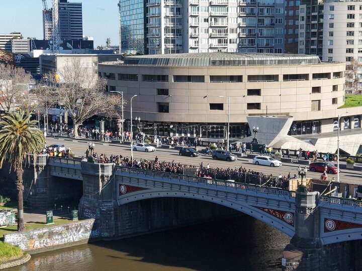 Informe fotográfico | Multitudinaria caminata del Arbaín en Melbourne, Australia
