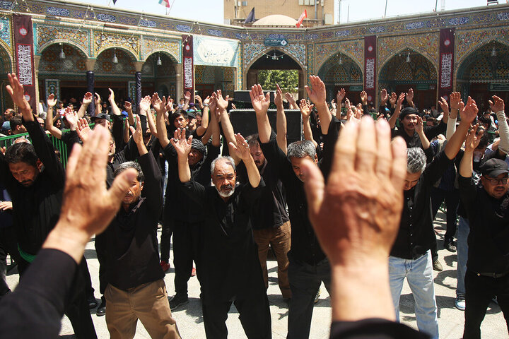 Informe fotográfico | Qom se sumerge en el luto del Arbaín